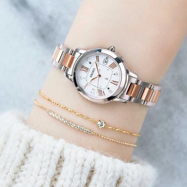 【美品】セイコー ルキア 電波ソーラー チタン レディース 腕時計 ダイヤ Lady Diamond セール 新品正規品 レディースソーラー電波ウォッチ