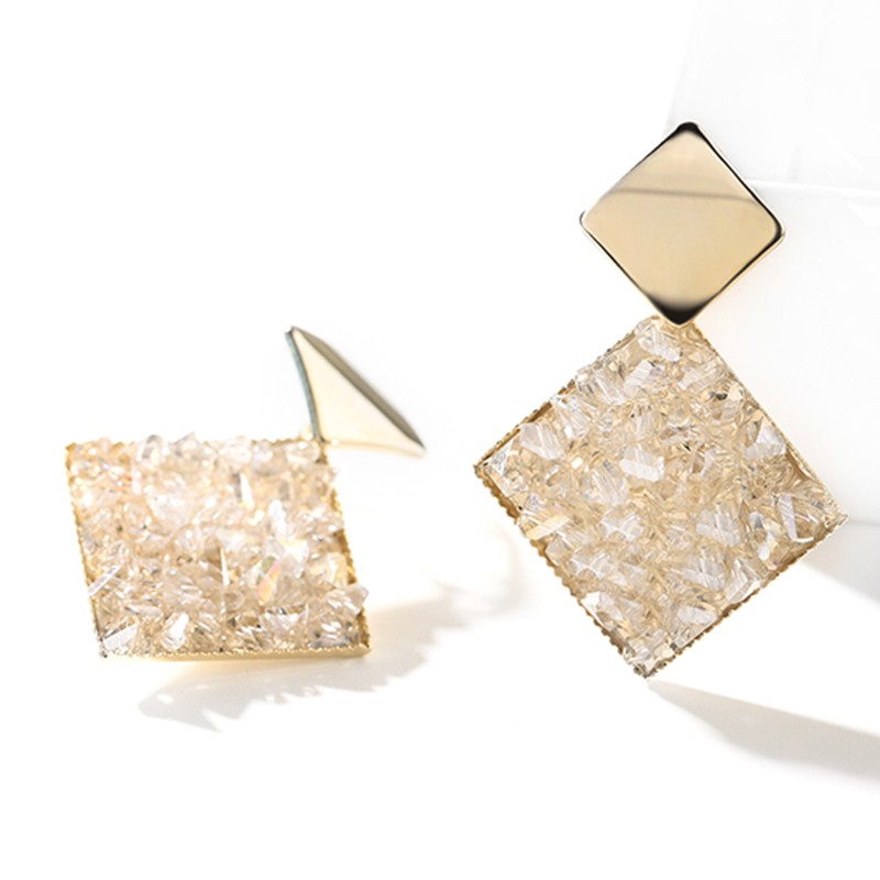 最愛 Coyogo 正方形の水晶のピアスレディ 長いピアス 美しい耳飾り ピアス Raffles Mn