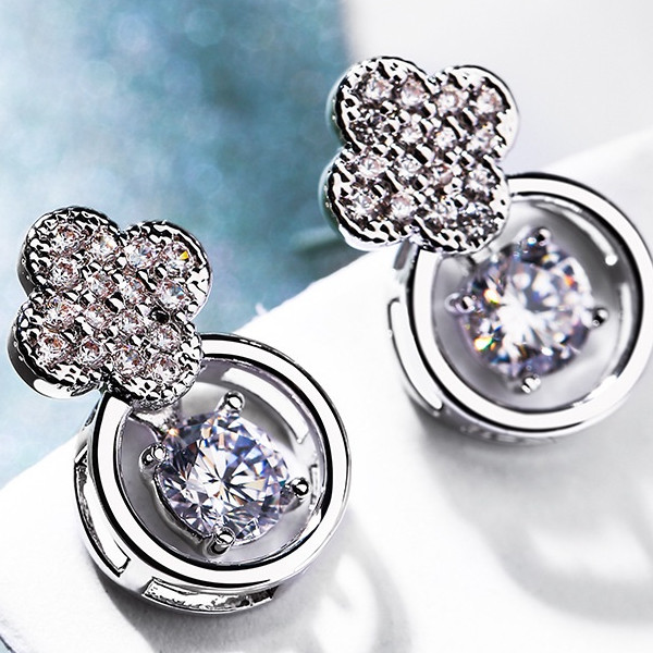 クローバーピアス 18金（腕時計、アクセサリー） | ファッション