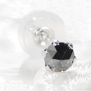 商品画像２ 【pt900】天然ブラックダイヤモンド ピアス0.20ct【AAAクラス】