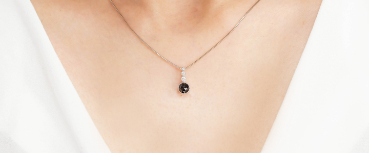 【PT900】ブラックダイヤモンドペンダントトップ0.5ct