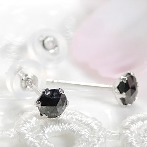 商品画像２ 【K18WG】天然ブラックダイヤモンド ピアス0.30ct【AAAクラス】