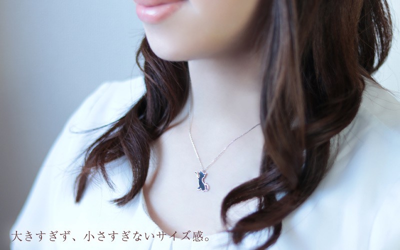 お値下げ　K18 ネコのデザイン　ブローチ＆ペンダント　8g お値下げ K18 ネコのデザイン ブローチ＆ペンダント 8g