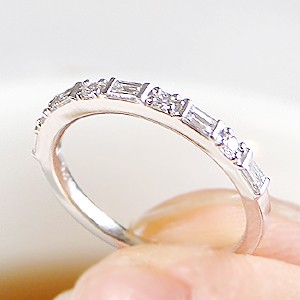 Jeweluce（ジュエルーチェ） ダイヤモンド エタニティ リング バゲット