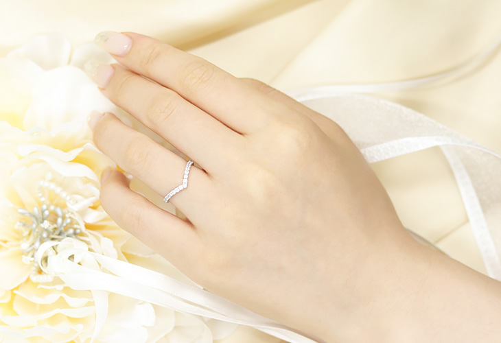 Jeweluce ダイヤモンド エタニティ Vライン リング プラチナ
