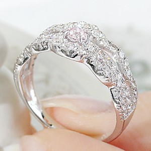 Jeweluce（ジュエルーチェ） ピンクダイヤモンド 0.07ct Pink Dia