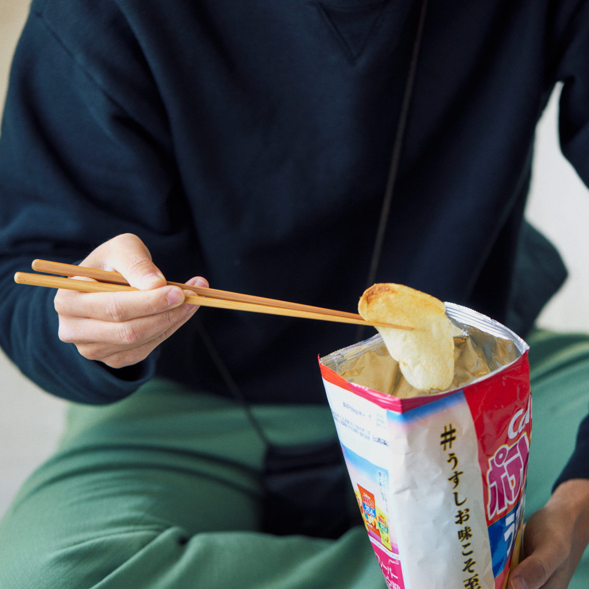 ポテトチップスのためのお箸 ヤマチク 日本 日本製 国産品 おはし 箸 竹箸 ユニーク たけ 贈り物 ギフト プレゼント セット品 おくりもの｜jinnan-house｜02