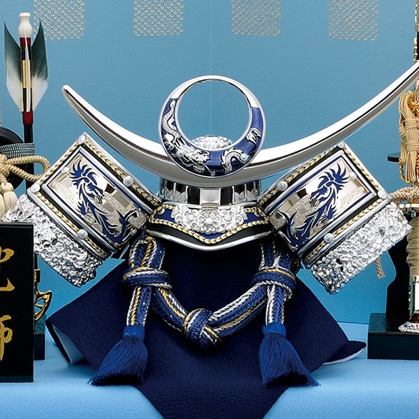 五月人形 収納飾り 兜飾り 8号 すかし 上杉謙信 かぶと 水色毛氈