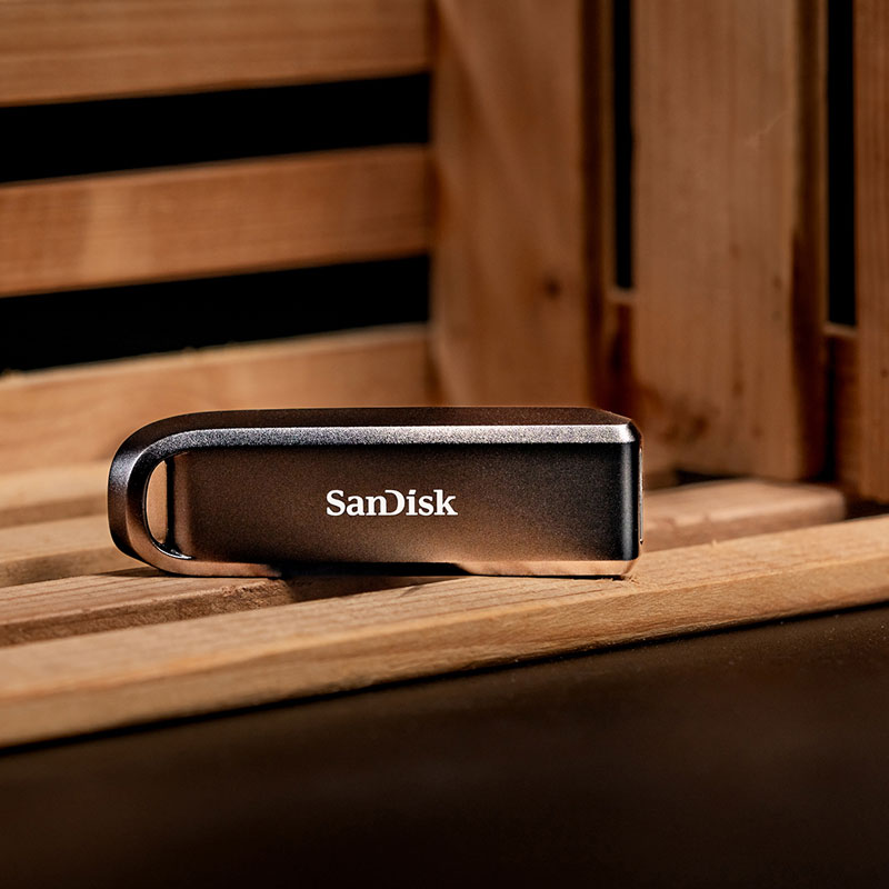 サンディスク　ポータブルSSD 2TB ２個セット SanDisk（サンディスク） ポータブルSSD 2TB エクストリーム プロ
