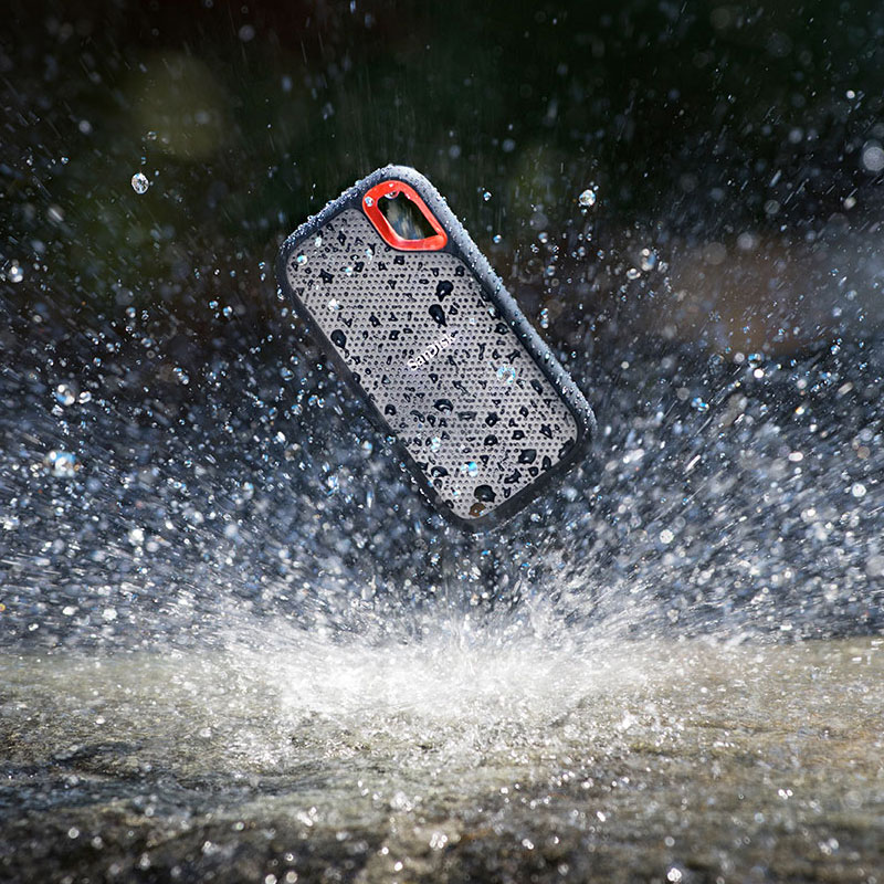 SanDisk Extreme ポータブルSSD 1TB USB3.2 Gen2 R:1050MB/s W:1000MB/s 外付けSSD SDSSDE61-1T00-G25【翌日配達】5年保証 並行輸入品の画像