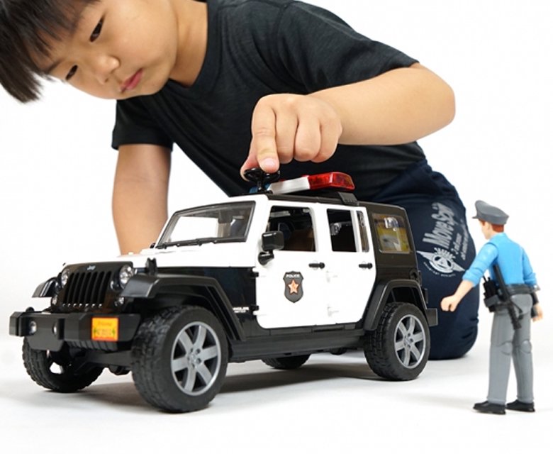 bruder（ブルーダー） bruder Jeep パトカー(フィギュア付き） bruder