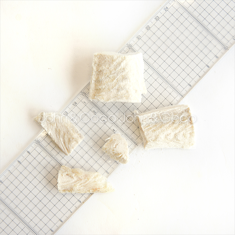 Piece なまずフリーズドライ 20g 犬 猫 オヤツ トリーツ 魚 手作り食素材 |  | 05