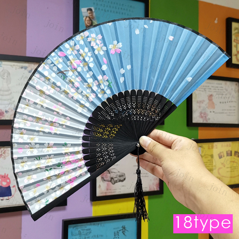 扇子 (z162#) 当日発送 20type うちわ レディース 和柄 浴衣 着物 女性用 和風 せんす 花柄 おしゃれ 折りたたみ 母の日 プレゼント 涼しい 和装小物 暑さ対策 |  | 18