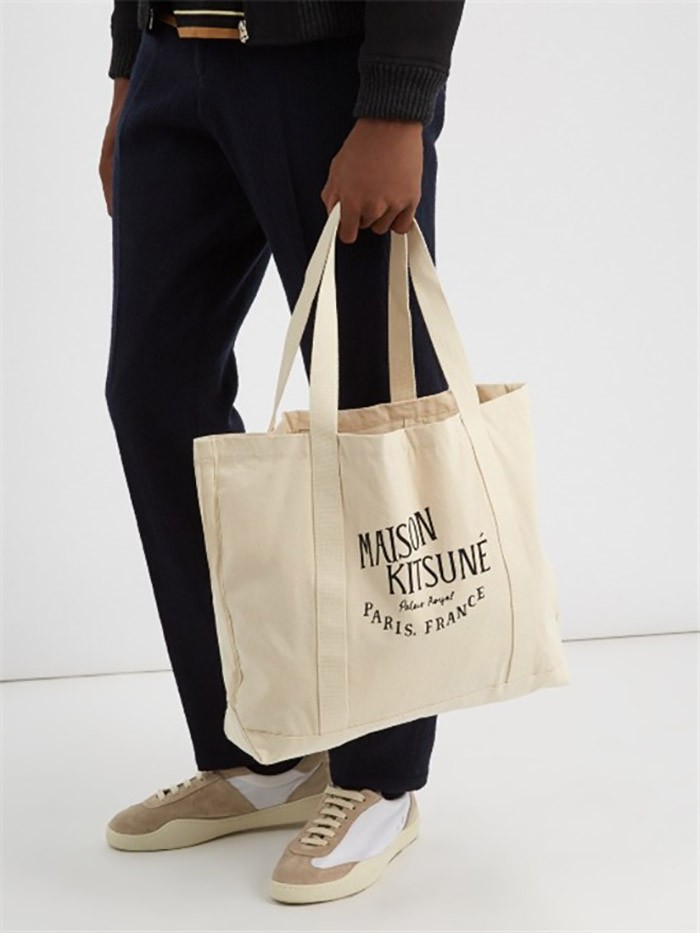 メゾンキツネ MAISON KITSUNE トートバッグ ナチュラル キャンバス ロゴ ユニセックス ショッピングバッグ AU05100AT1009 並行輸入