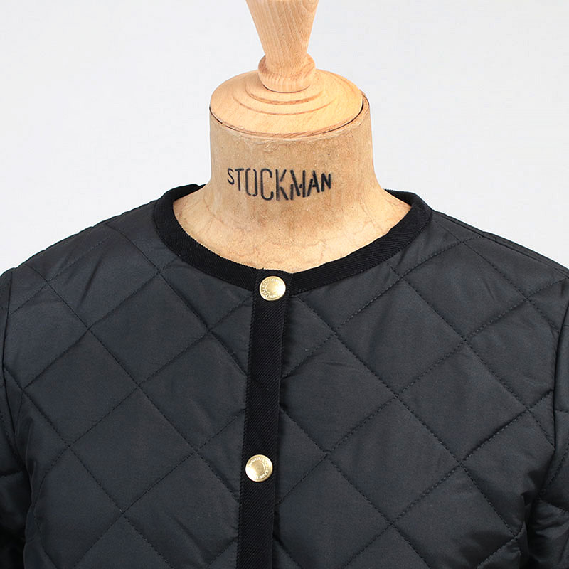 tww キルティングショートジャケット 首元ディテール