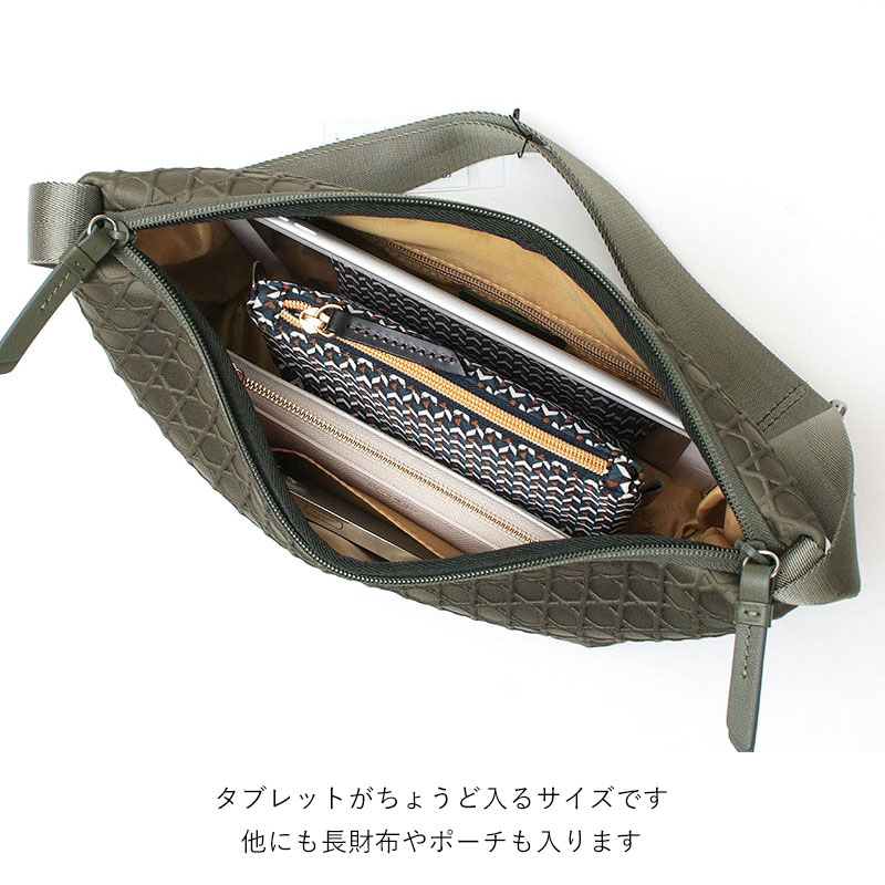 LAQUOH KAGOME ショルダーバッグ 中身イメージ