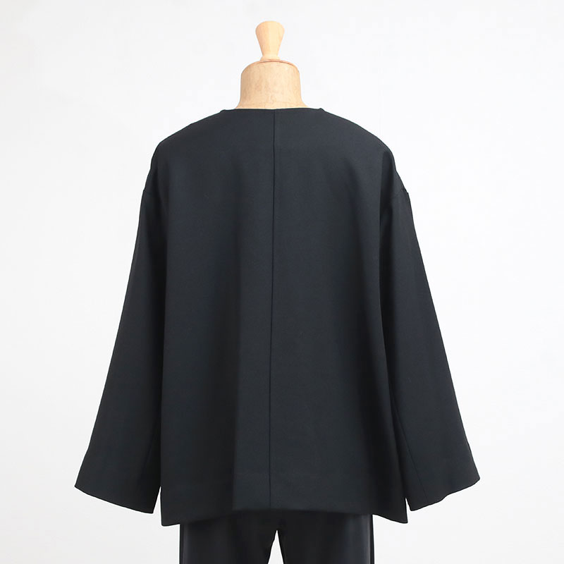 tww リントン ノーカラー 背面