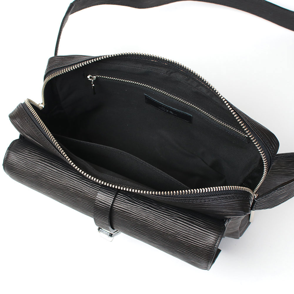 m.u.l ボディバッグ 内装