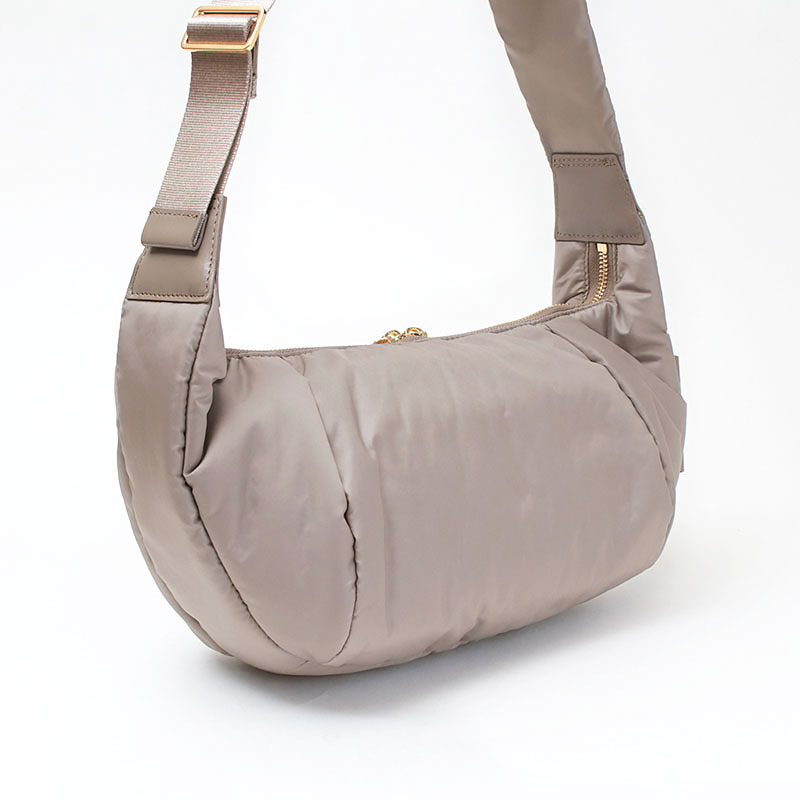 VIOLAd'ORO（ヴィオラドーロ） ショルダーバッグ ボンディングタフタ