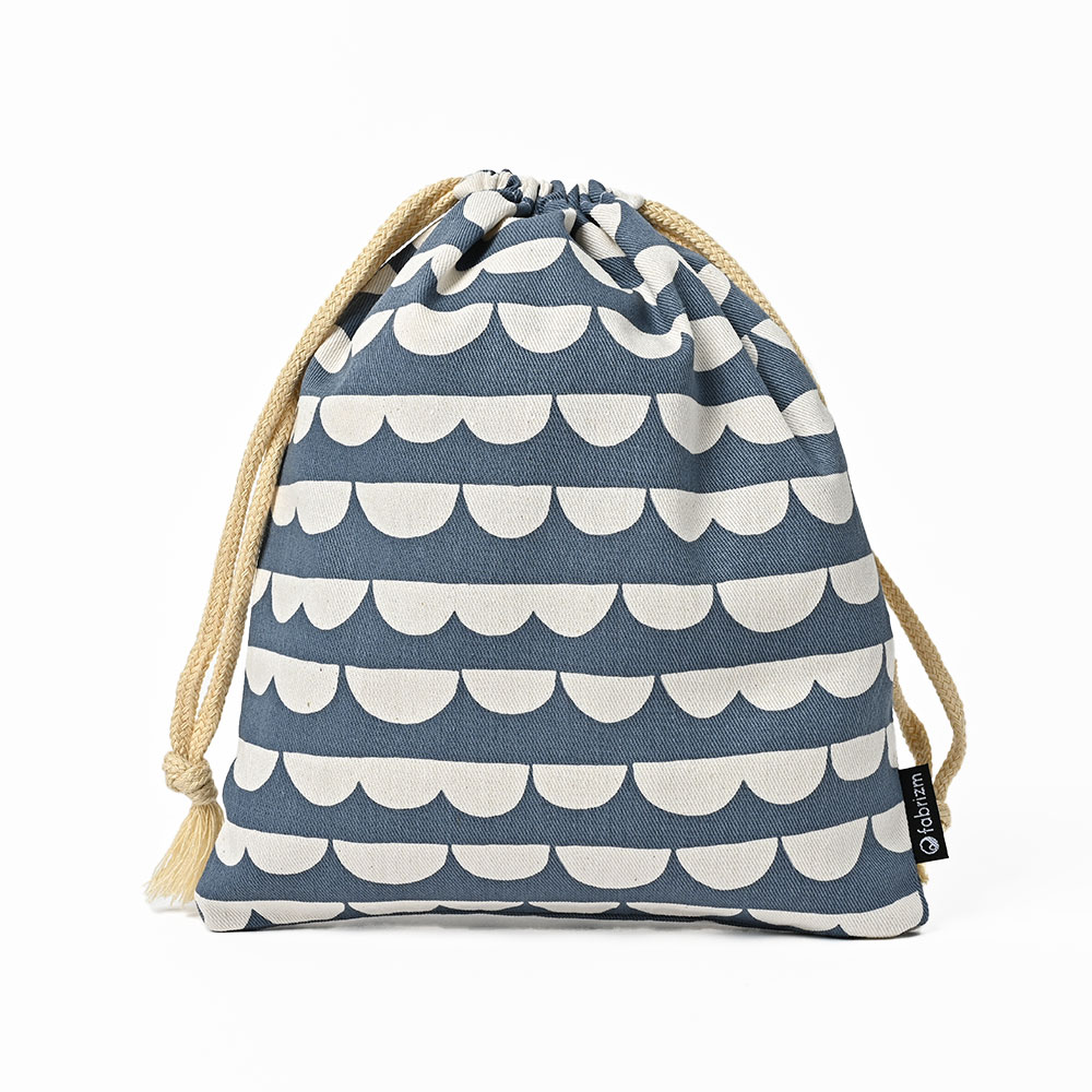 巾着袋 きんちゃく 小 Sサイズ 20×24cm 小学校 小学生 保育園 幼稚園 入園 入学 スカラップ 日本製 fabrizm 給食袋 コップ入れ 男の子 女の子 キッズ 子供 爆買 |  | 04