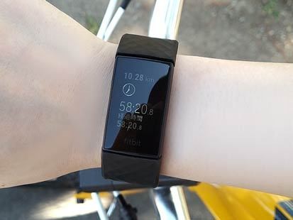 シリーズ初のGPS搭載モデル！『Fitbit Charge4』で運動不足解消