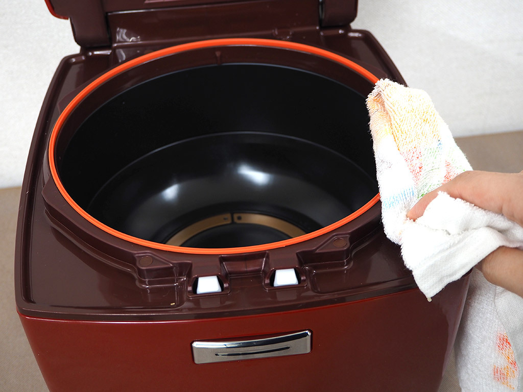 かためでしゃっきり！毎日食べたくなる三菱IHジャー炊飯器「炭炊釜