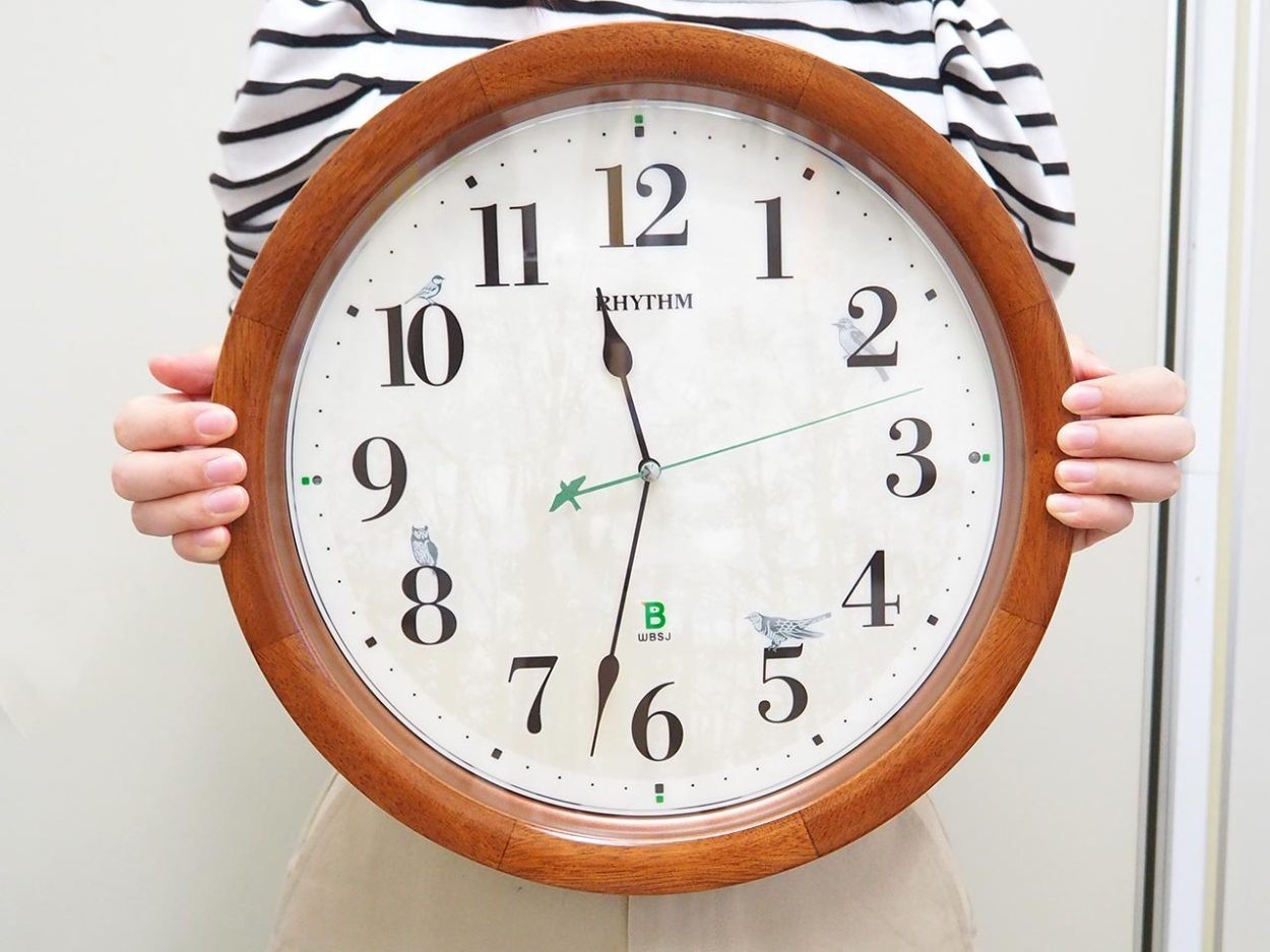 野鳥のさえずりが時刻をお知らせする掛け時計【試用レポート】