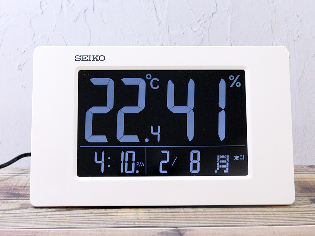 水晶電子時計 セイコークロック「DL-214」「DL-215」は、視認性のいいシンプルな電波