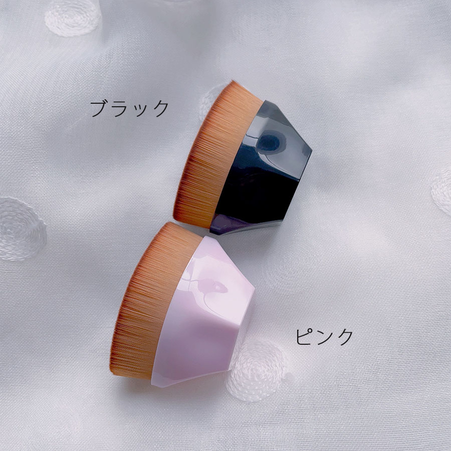 メイクブラシ フェイスブラシ 携帯用 チークブラシ 専用ケース付き