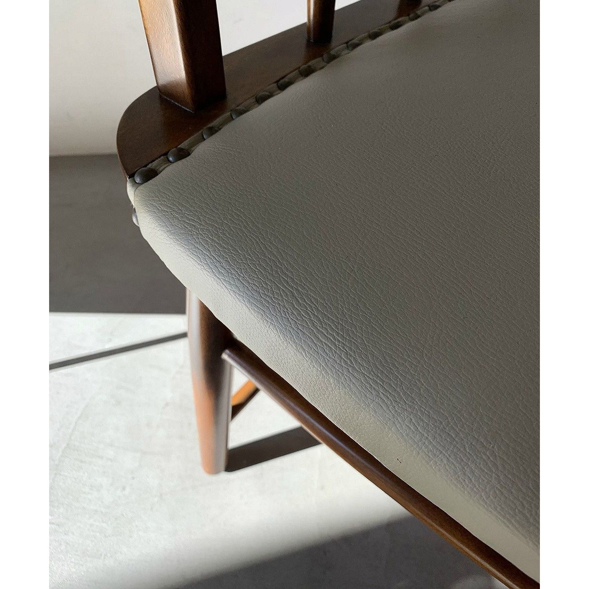 ACME Furniture（アクメファニチャー） OAKS ARM CHAIR_PVC ベージュ