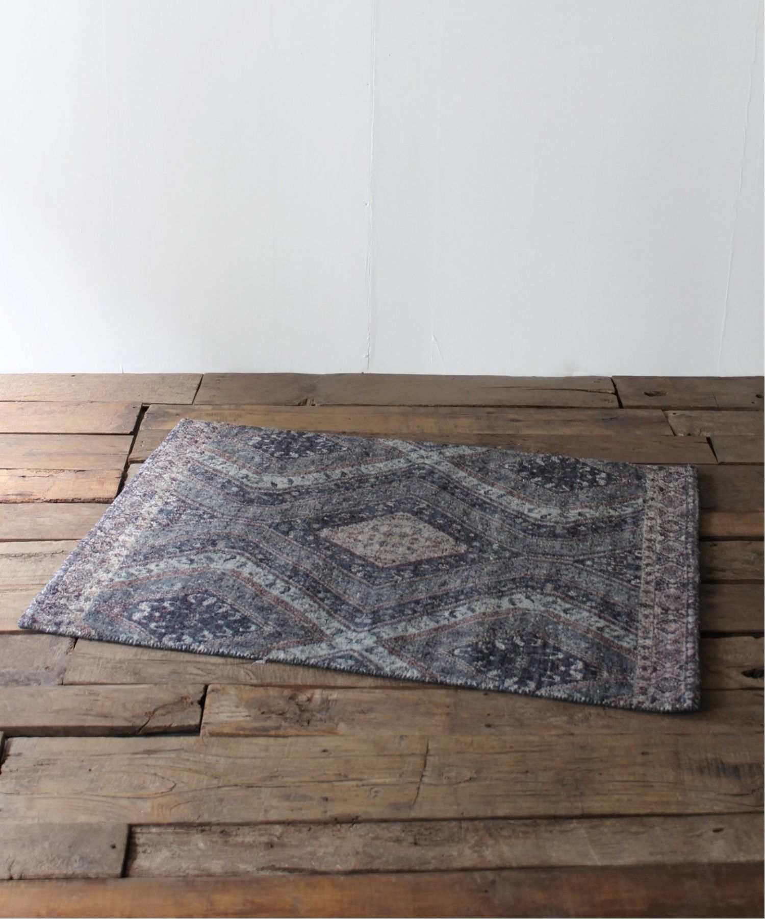 ACME Furniture（アクメファニチャー） BRENTWOOD RUG 140x200