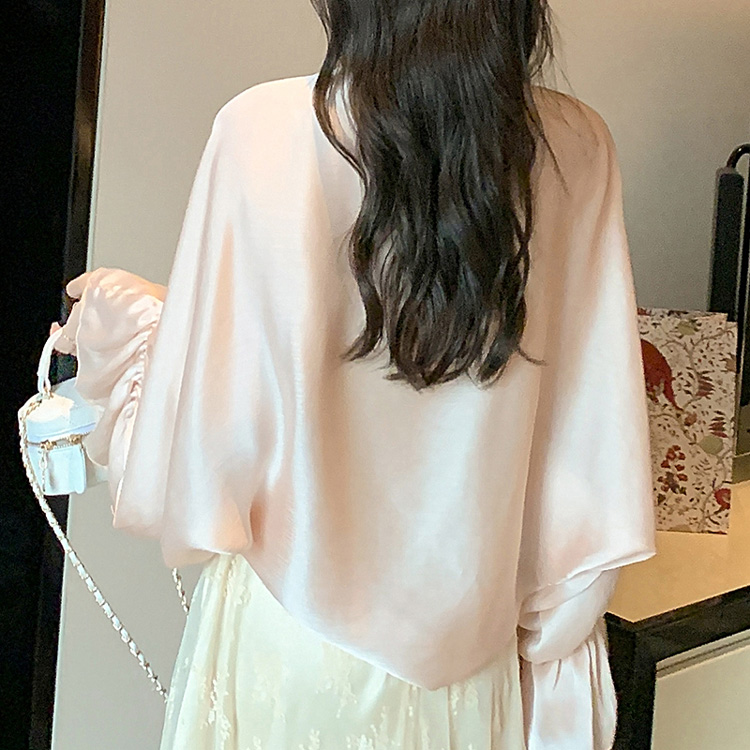 ボレロ 全2色 長袖 結婚式 ショート丈 フレアスリーブ サテン調 光沢感