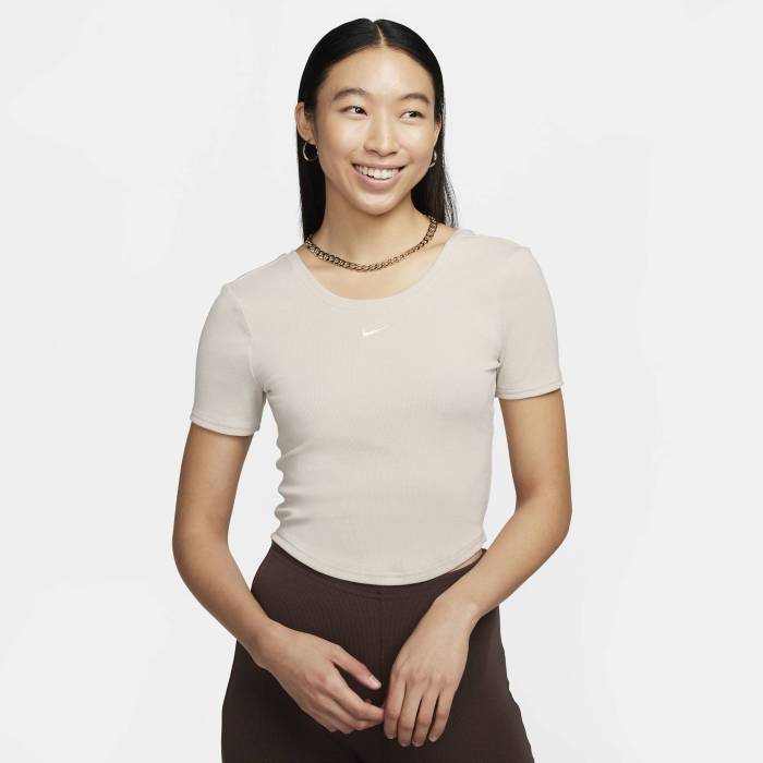 ナイキ Nike 【 Chill Knit Mini Rib Top Women's 】 ファッション レディースファッション トップス Tシャツ カットソー