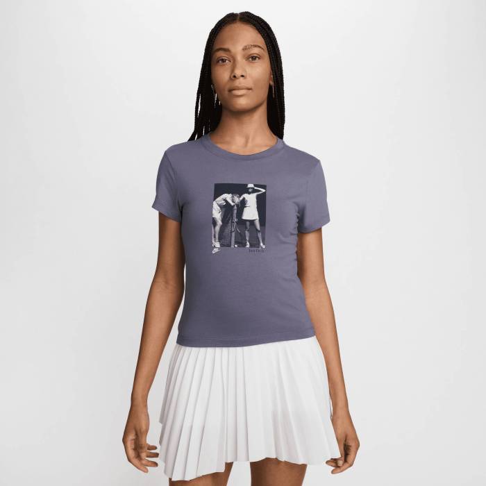 ナイキ Nike 【 Chill Knit Mid Crop Photo T-Shirt Women's 】 レディース