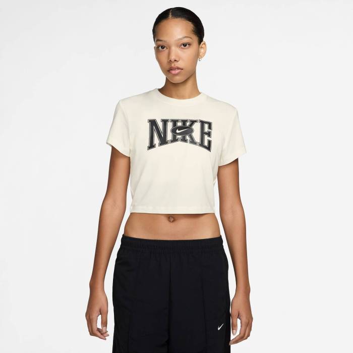 ナイキ Nike 【 Slim Graphic Crop T-Shirt Women's 】 ファッション レディースファッション トップス Tシャツ カットソー