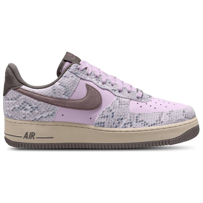 ◆NIKE◆人気!◆AIR FORCE 1 '07 LV8 EMB エアフォース1◆大人気 NIKE】エア フォース 1 '07 LV8☆AIR FORCE 1 '07 LV8 (Nike