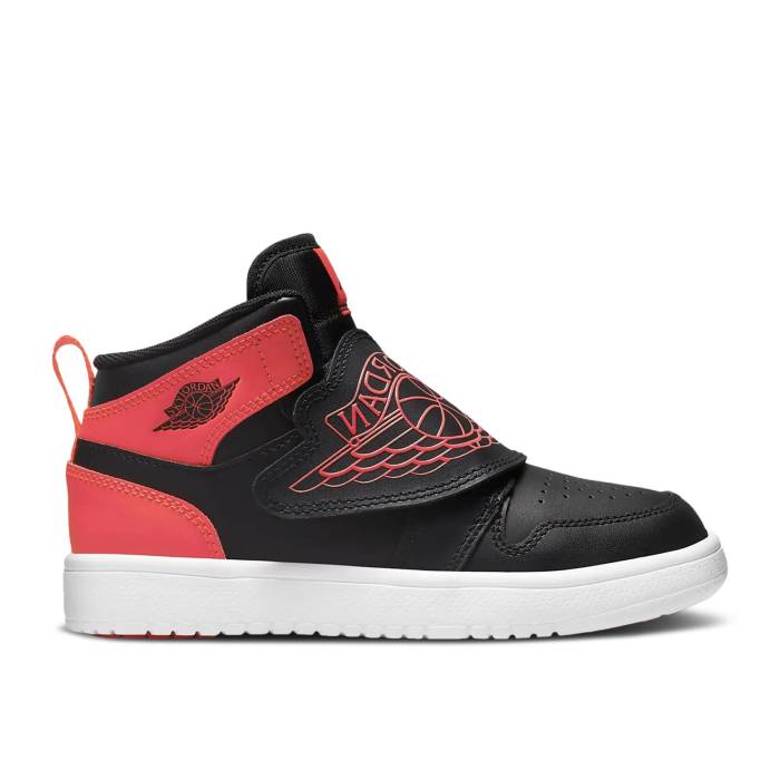 人気のデザイン❤️Nike エアジョーダン　子供スニーカー19㎝　ナイキ NIKE公式】 キッズ ジョーダン シューズ【ナイキ公式通販】