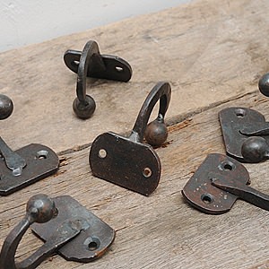 Rough Iron Ball Hook