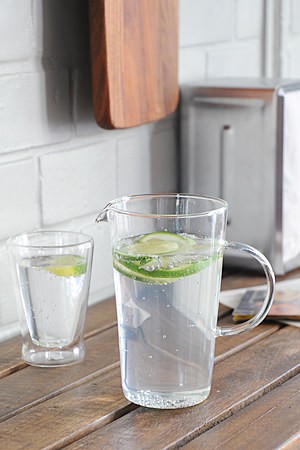 ガラスジャグ 400ml おしゃれ 食器 ピッチャー レトロ アンティーク調