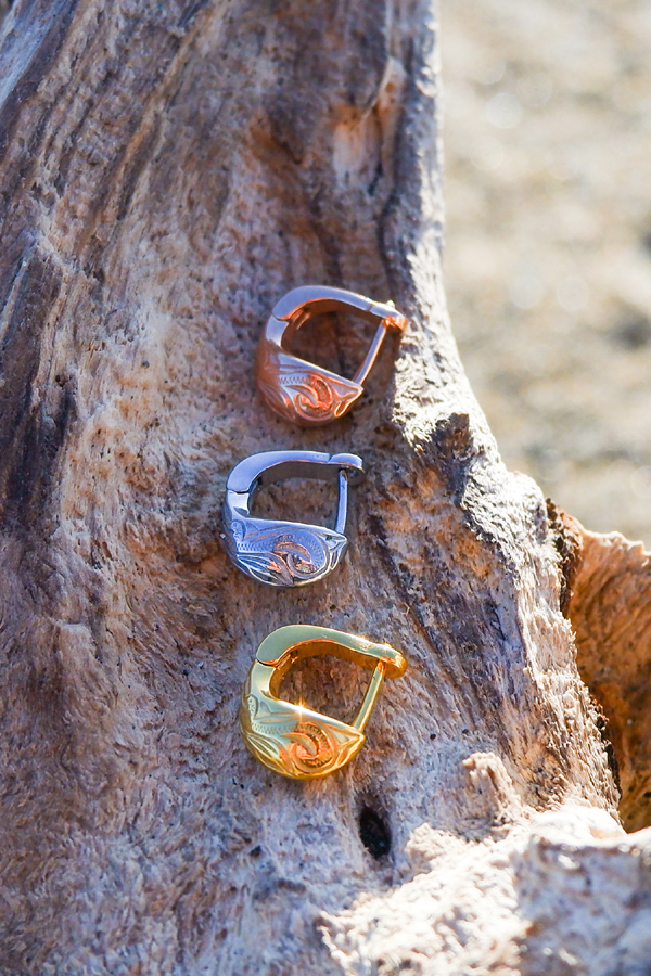 ハワイアンジュエリー ピアス 片耳 両耳 スクロール サージカル