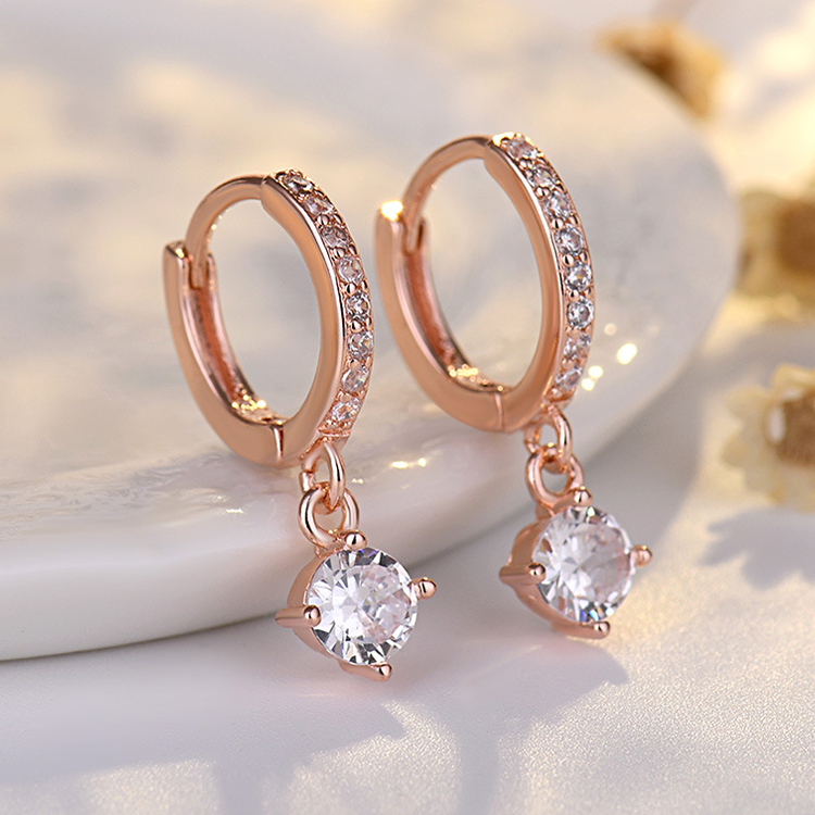【全商品オープニング価格 特別価格】 K18 3装飾CZのフープピアス アクセサリー