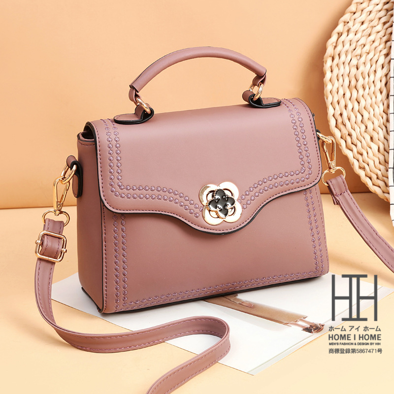 美品　カスピエル社 ショルダーバッグ　レディースショルダーバッグ　レザー　ピンク レディース ショルダーバッグ（条件：ピンク系）| ファッション