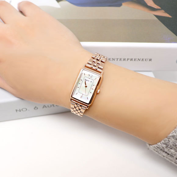 agnes b. ノベルティ付 アニエスベー クリスマス限定 時計