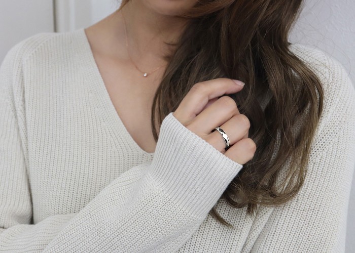 Jewelry i（ジュエリーアイ） ひし形カット リング 3mm幅 プラチナ