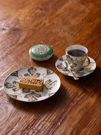 ノリタケ　オマージュコレクション　蓋物　小物入れ　アクセサリーケース　置物 ノリタケ 爆買 食器 オマージュコレクション コーヒー碗皿（桃色金彩
