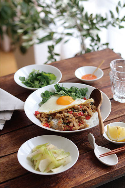 ノリタケ オピュレンス 中皿4枚 レストラン お祝い テーブルコーディネート ノリタケ オピュレンス 中皿4枚 レストラン お祝い テーブル