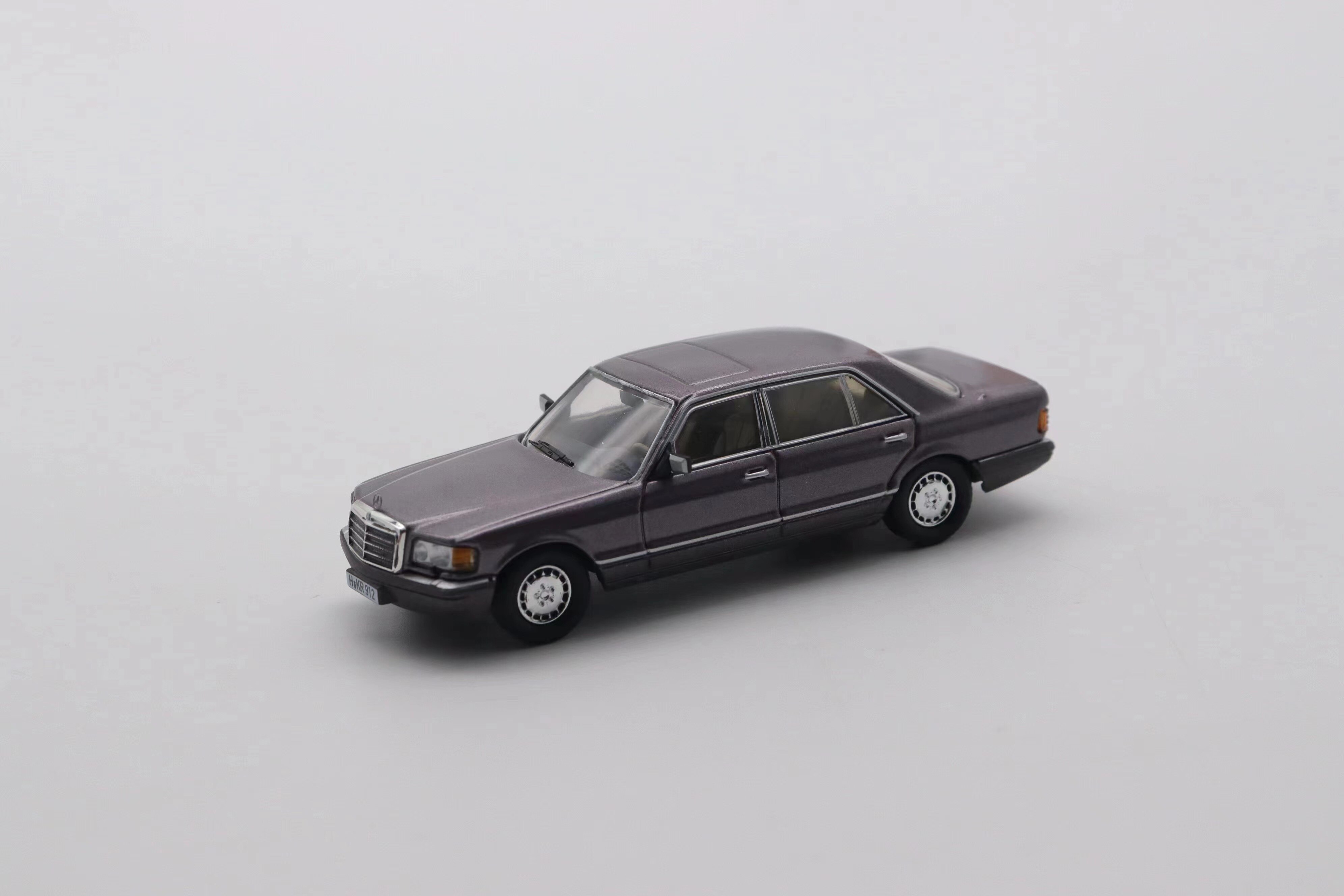 ミニカー 1/64 メルセデスベンツ 560SEL W126 Sクラス第6世代 Master 