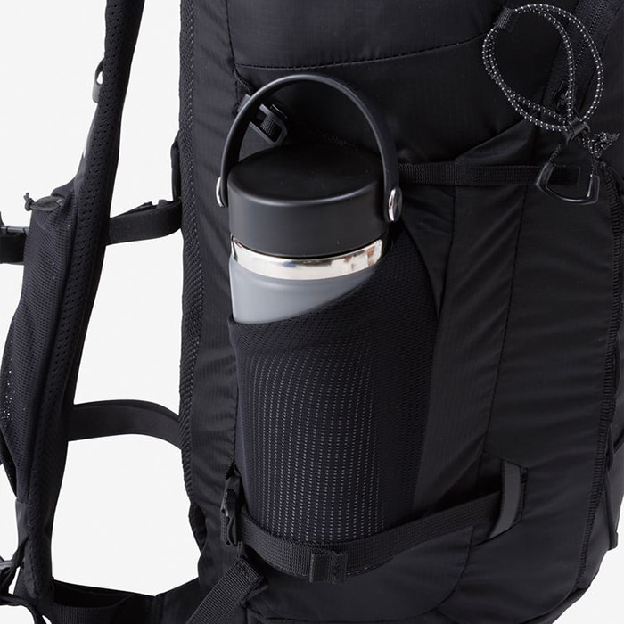 THE NORTH FACE　NM62375 GNOME 18　ノーム18 ノーム18 / GNOME 18 NM62375 MG マラードグリーン×TNFブラック