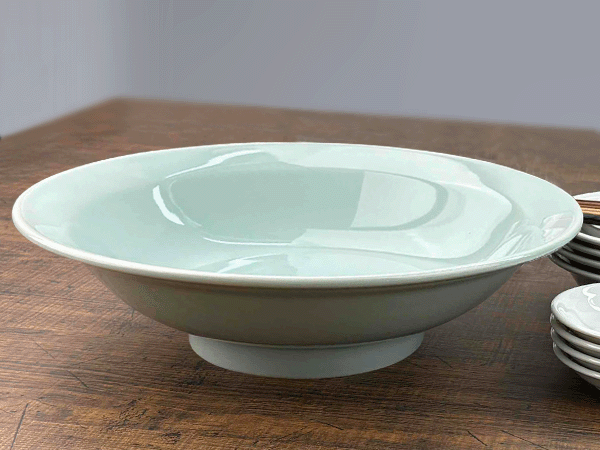 中国青磁大皿 楽天市場】景徳鎮 青花 龍文盤 特大皿 直径約1m3cm 中国美術 染付 大皿