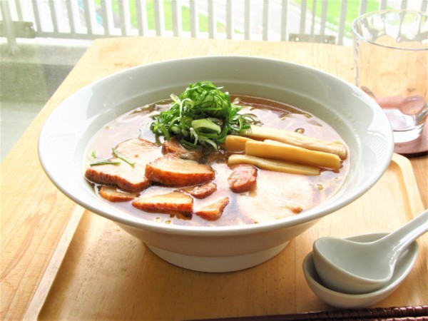 ラーメン丼ぶり 1300cc アウトレット 白い食器 日本製 ラーメン鉢